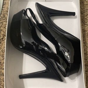 Jessica Simpson black patent heels